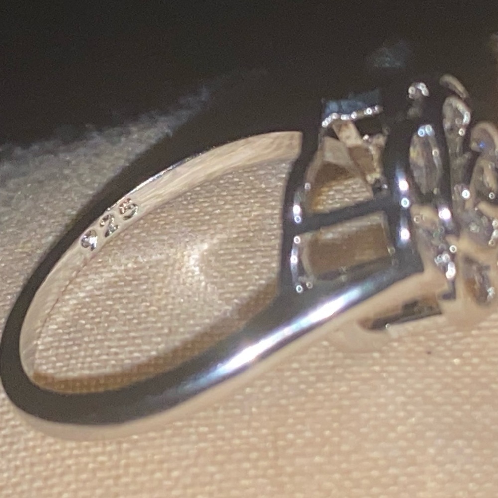Crystal flower ring - Picture 6 of 6